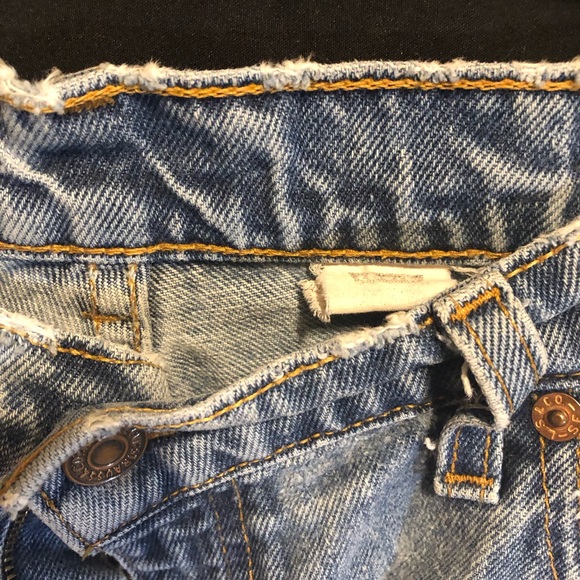 LEVIS SHORTS - Picture 3 of 4